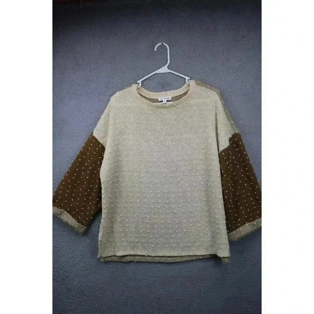 Blu Pepper Women's Wide Sleeve Top-Textured Dots-Size Large
